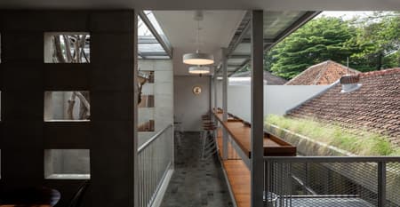 Hibrew Coffee and Cuisine
